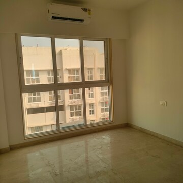 Master Bedroom in 2 BHK Apartment at Platinum Life, Andheri West – for Rent