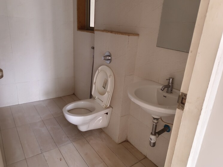 Bathroom, lodha-casario-rilletta 1 Bedroom 595 Sq.Ft. Apartment In Dombivli East Thane 6307485
