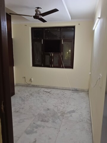 Room in 2 BHK Builder Floor at Lajpat Nagar 4 – for Rent