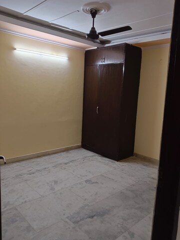Room in 2 BHK Builder Floor at Lajpat Nagar 4 – for Rent