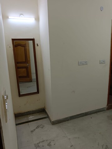 Room in 2 BHK Builder Floor at Lajpat Nagar – for Rent