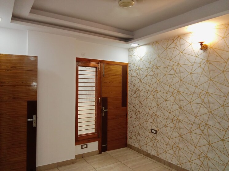 Room, shakti khand iv 3 Bedroom 1216 Sq.Ft. Builder Floor In Shakti Khand iv Ghaziabad 6308764