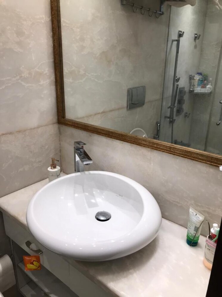 Bathroom, new-shreeniketan-building 3 Bedroom 1900 Sq.Ft. Apartment In Malabar Hill Mumbai 6308865