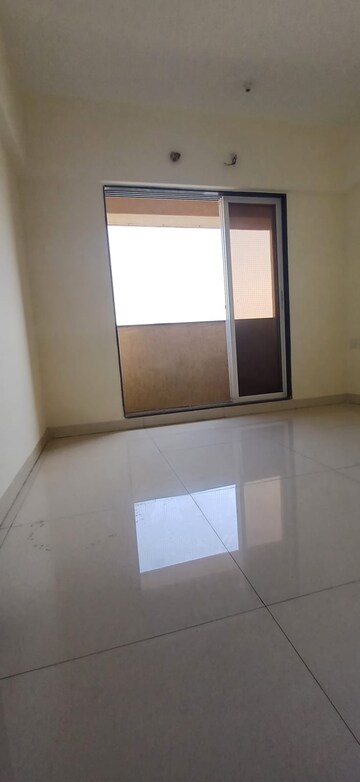 Room in 3 BHK Apartment at Parsik Nagar – for Sale
