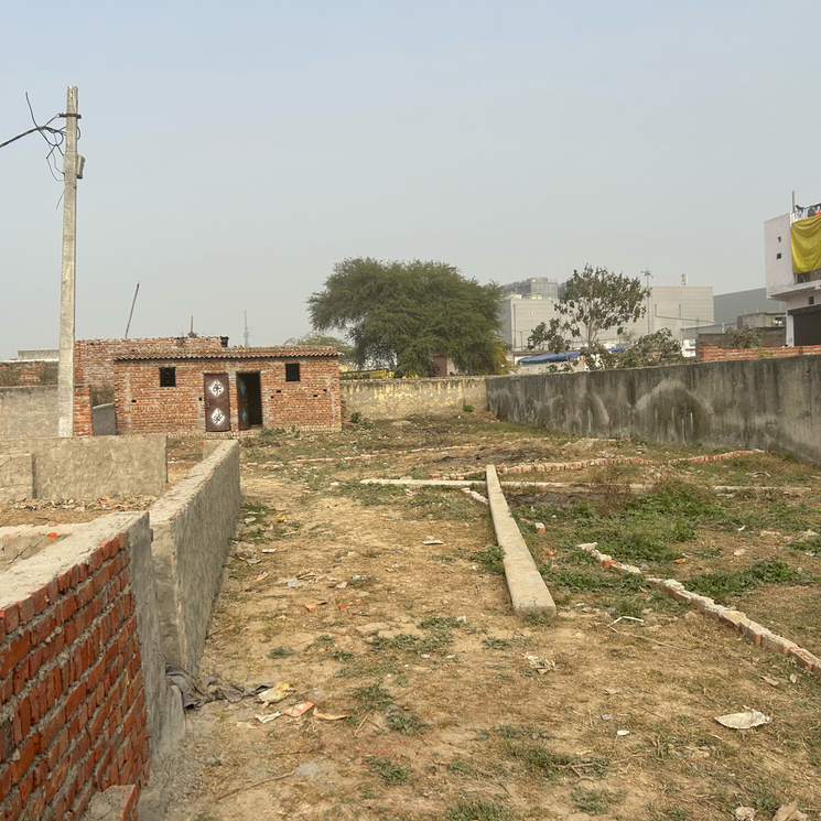 50 Sq.Yd. Plot in Hosiery Complex Noida