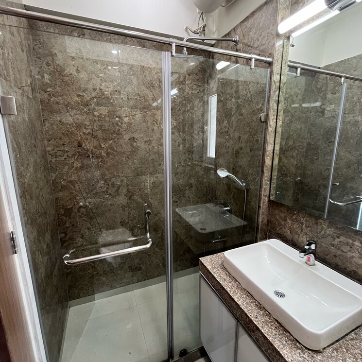 Bathroom, lnt-realty-crescent-bay 2 Bedroom 945 Sq.Ft. Apartment In Parel Mumbai 6312010