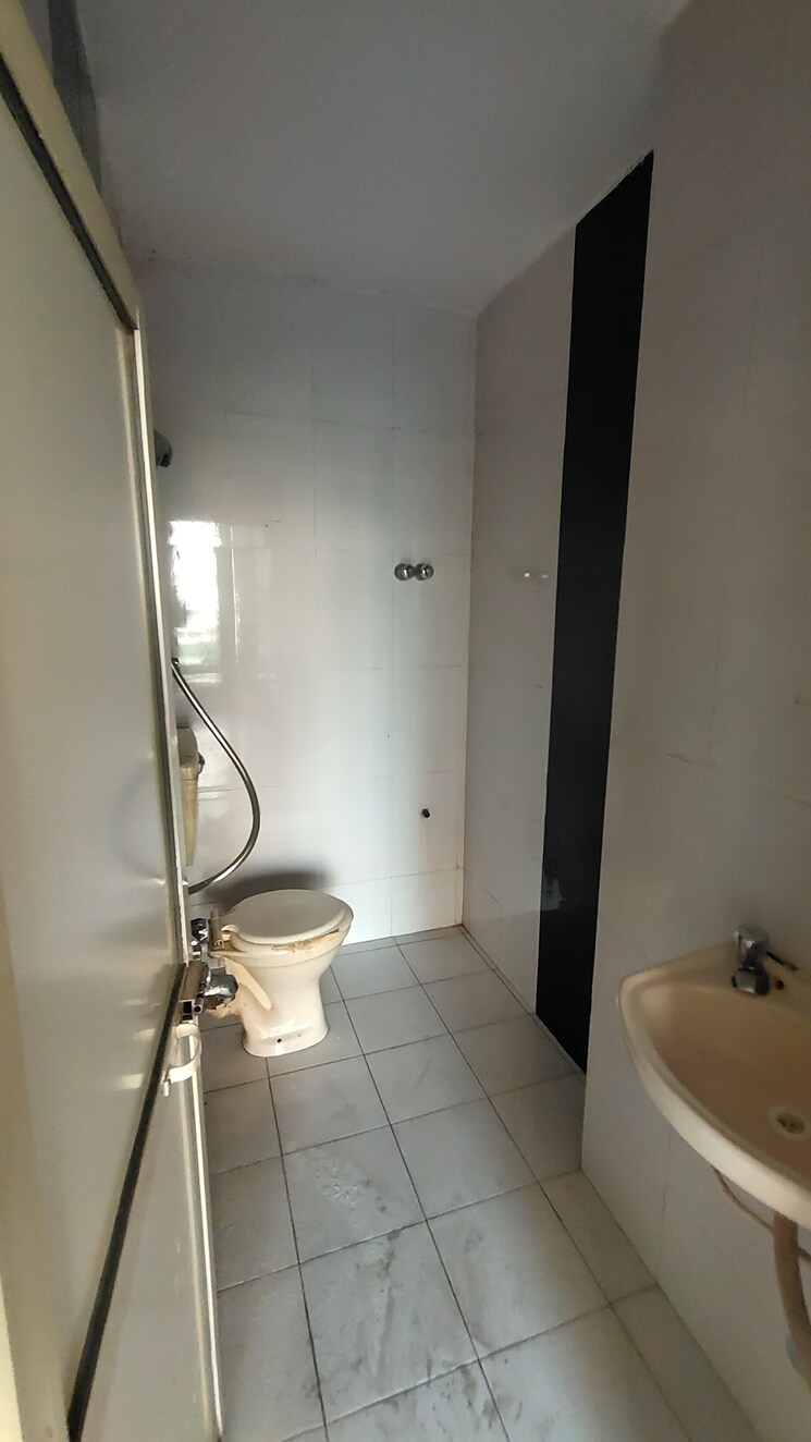 Bathroom, vasudev-planet 3 Bedroom 1295 Sq.Ft. Apartment In Mira Road Mumbai 6312631