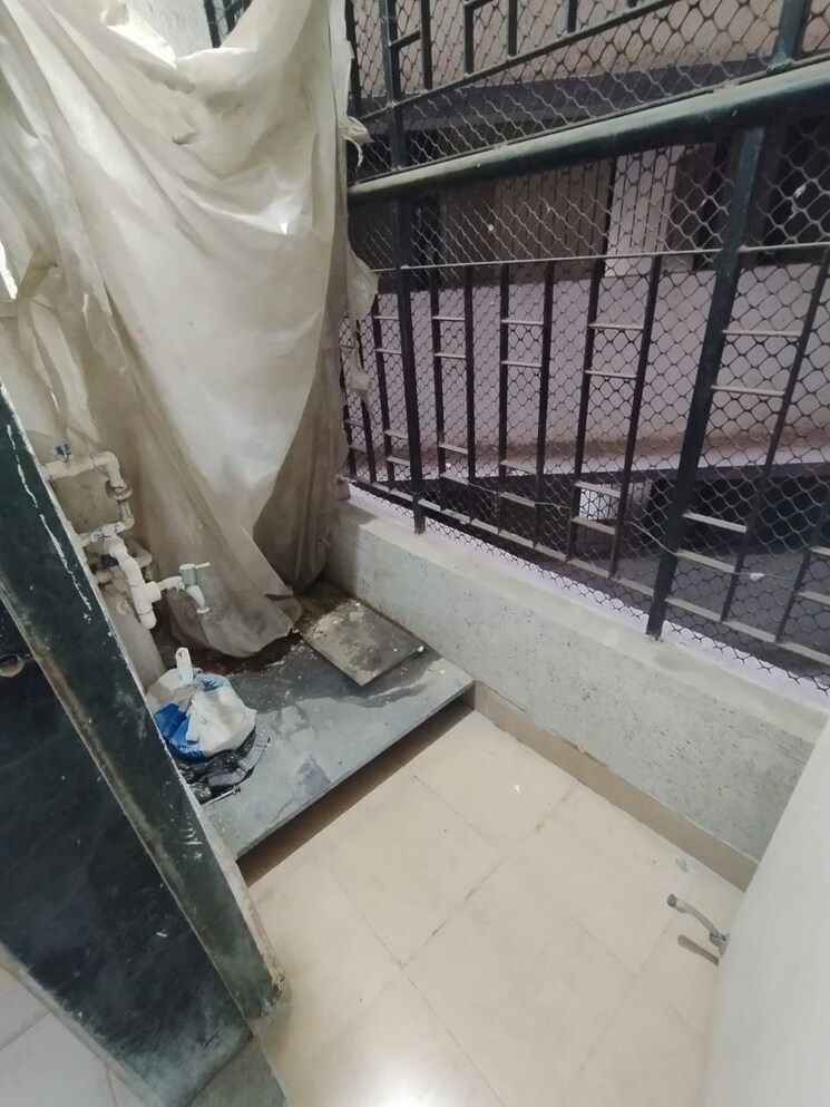 Balcony, aakar-residency 2 Bedroom 870 Sq.Ft. Apartment In Kavesar Thane 6315729