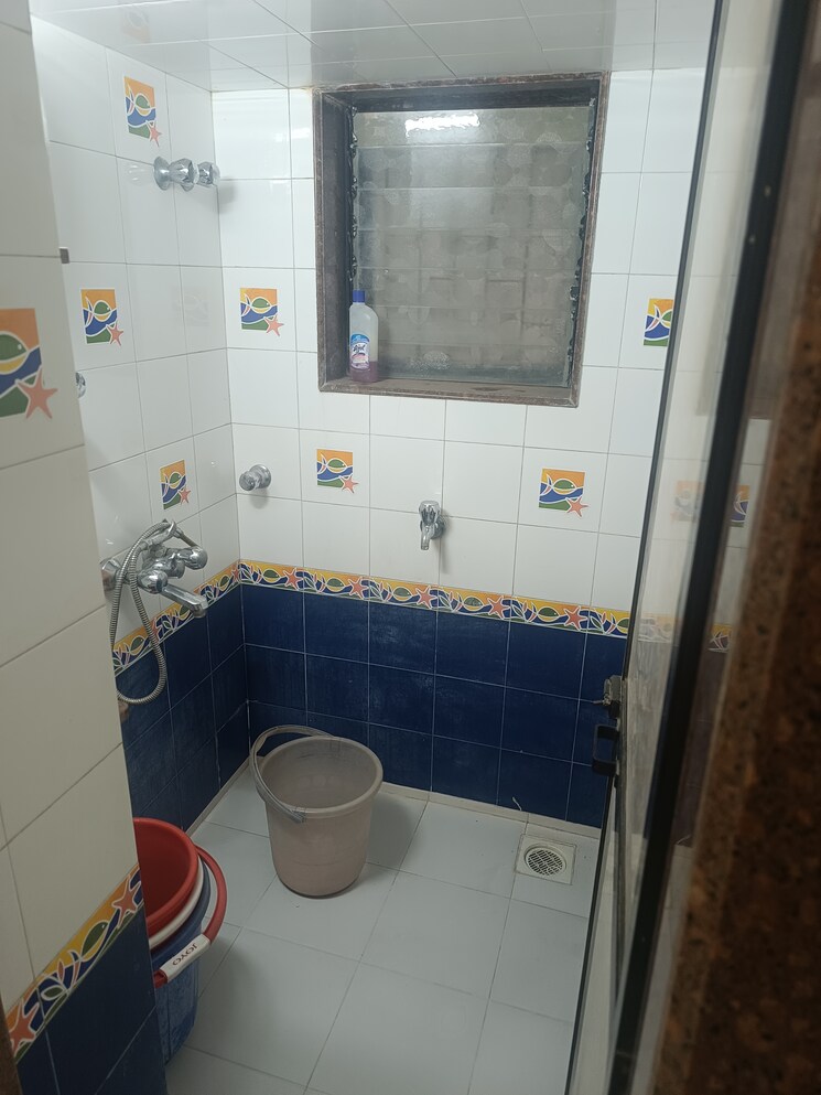 Bathroom, akal-chs 1 Bedroom 500 Sq.Ft. Apartment In Andheri East Mumbai 6315916