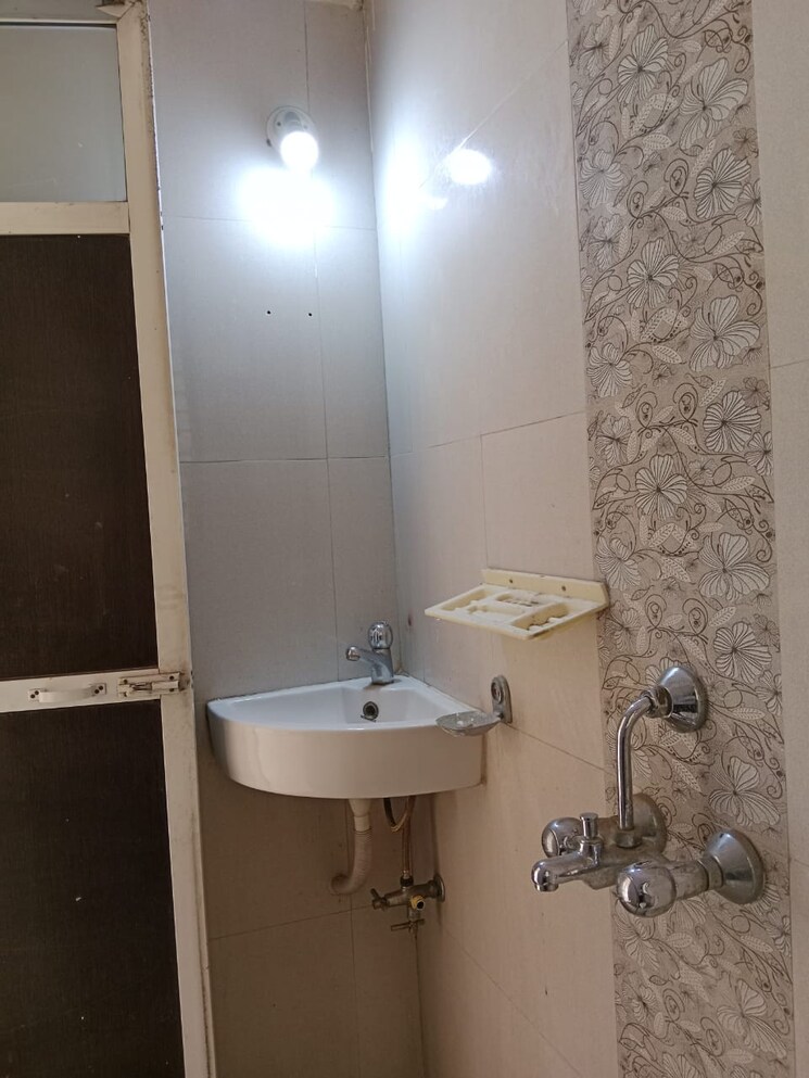 Bathroom, anand-nagar-barkha-chs 1 Bedroom 450 Sq.Ft. Apartment In Bhandup East Mumbai 6316541