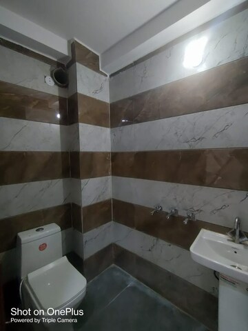 Furnished Amenities in 1 BHK Builder Floor at Dwarka Mor – for Rent