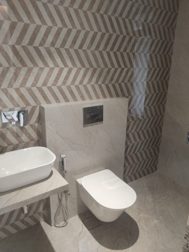 Bathroom, lodha-primo 2 Bedroom 699 Sq.Ft. Apartment In Parel Mumbai 6320122