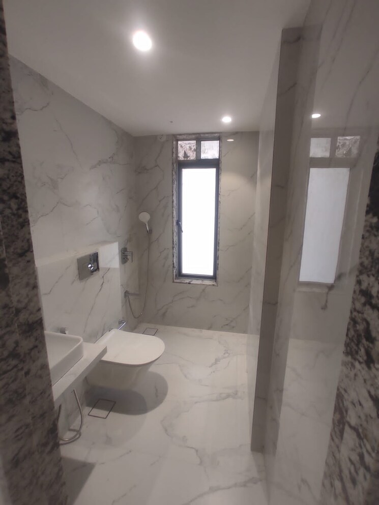 Bathroom, lodha-primo 2 Bedroom 699 Sq.Ft. Apartment In Parel Mumbai 6320122