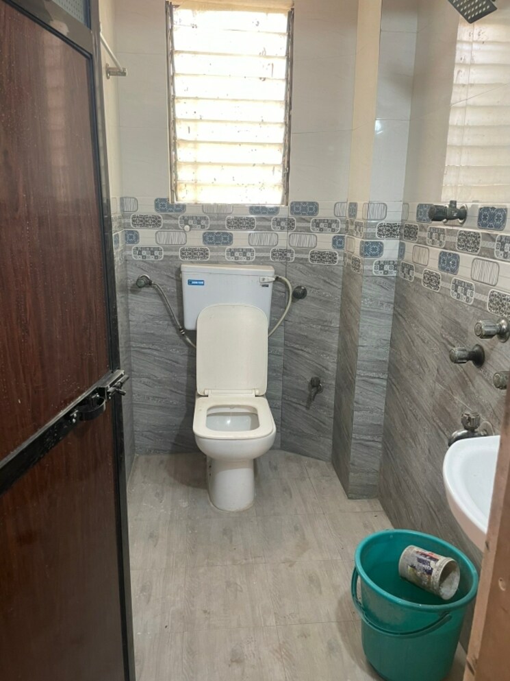 Bathroom, ahuja-oceanic 2 Bedroom 1100 Sq.Ft. Apartment In Kandivali West Mumbai 6320418