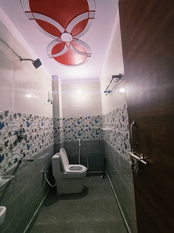 Bathroom in 3 BHK Builder Floor at Dwarka Mor – for Rent