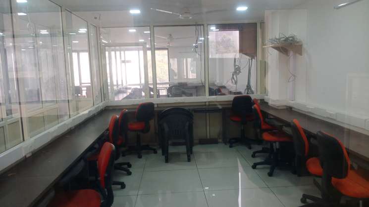 Commercial Office Space 2500 Sq.Ft. in Jetalpur Vadodara