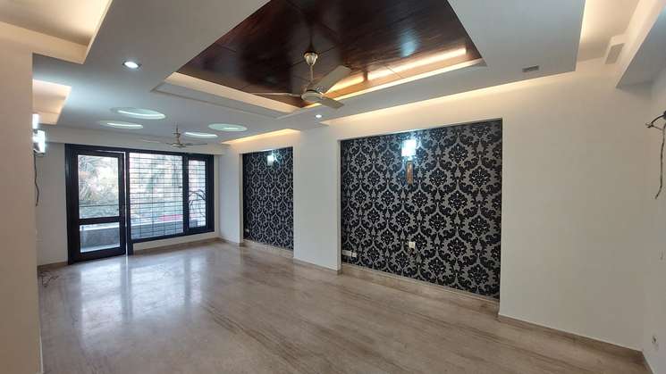 4 Bedroom 272 Sq.Yd. Builder Floor in Model Town Phase 1 Delhi