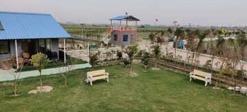  Plot – Garden View at Noida Golf Course - for Sale