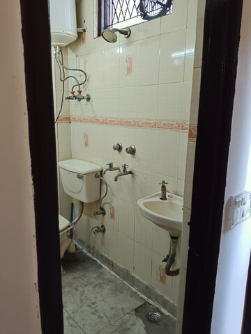 Bathroom in 1 BHK Builder Floor at Lajpat Nagar 4 – for Rent