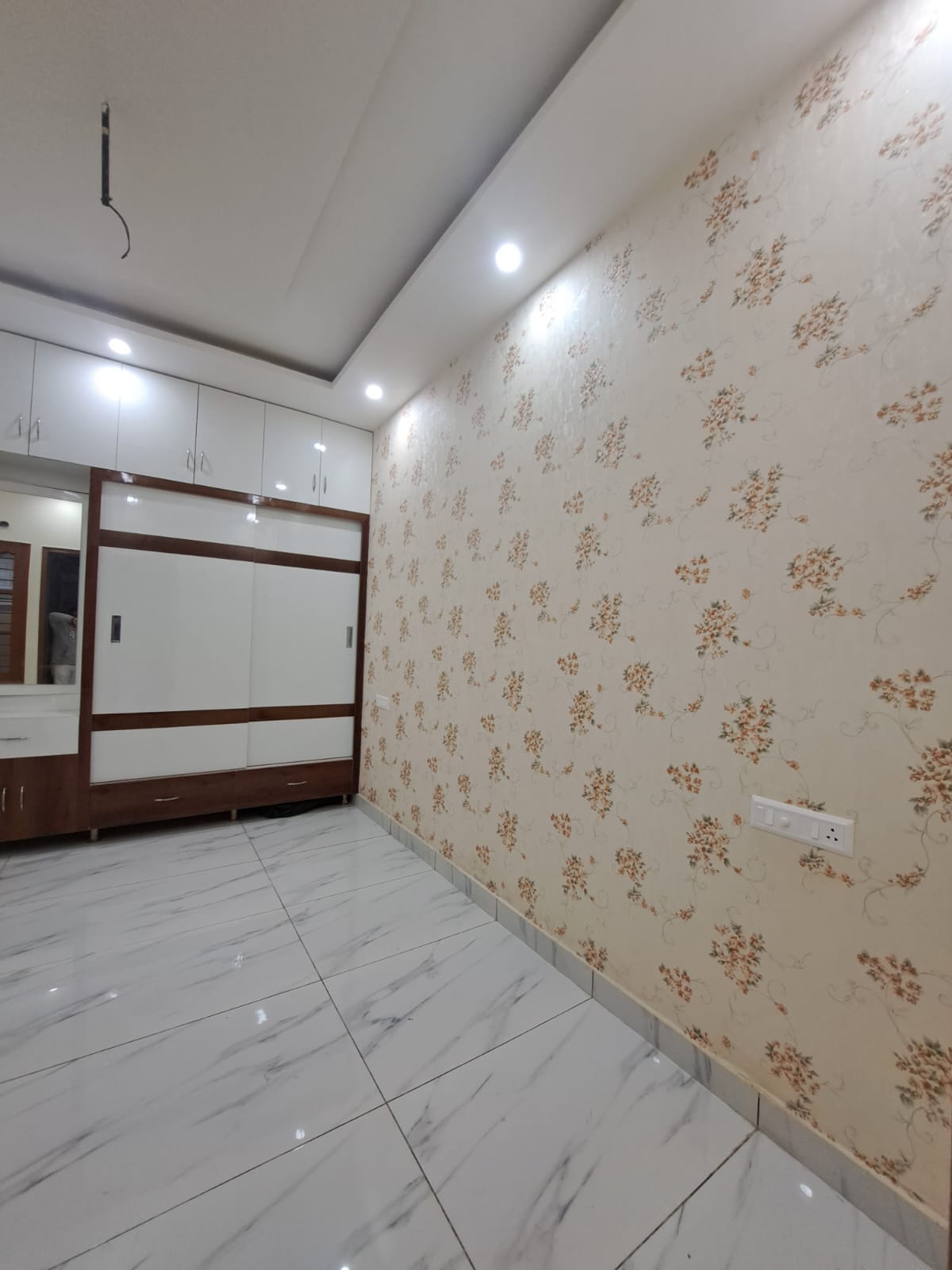 Resale 4 Bedroom 2250 Sq.Ft. Independent House in Guru Teg Bahadur