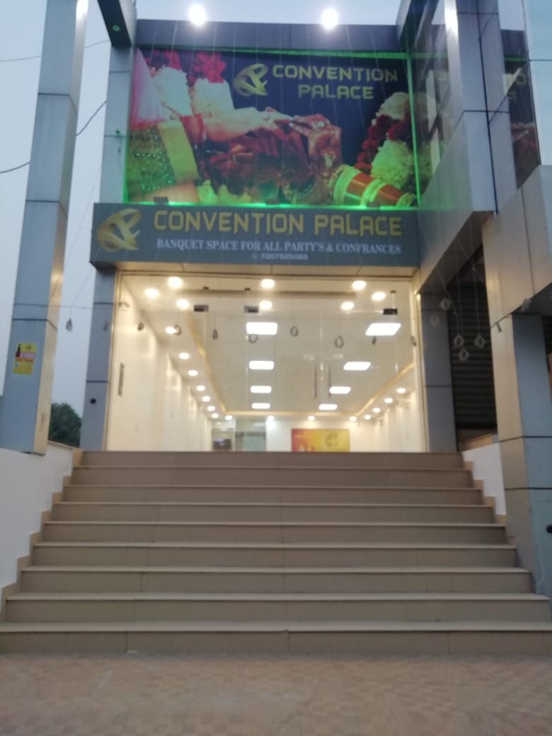 Resale Commercial Showroom 2200 Sq.Ft. in Gomti Estate Phase III, Gomti