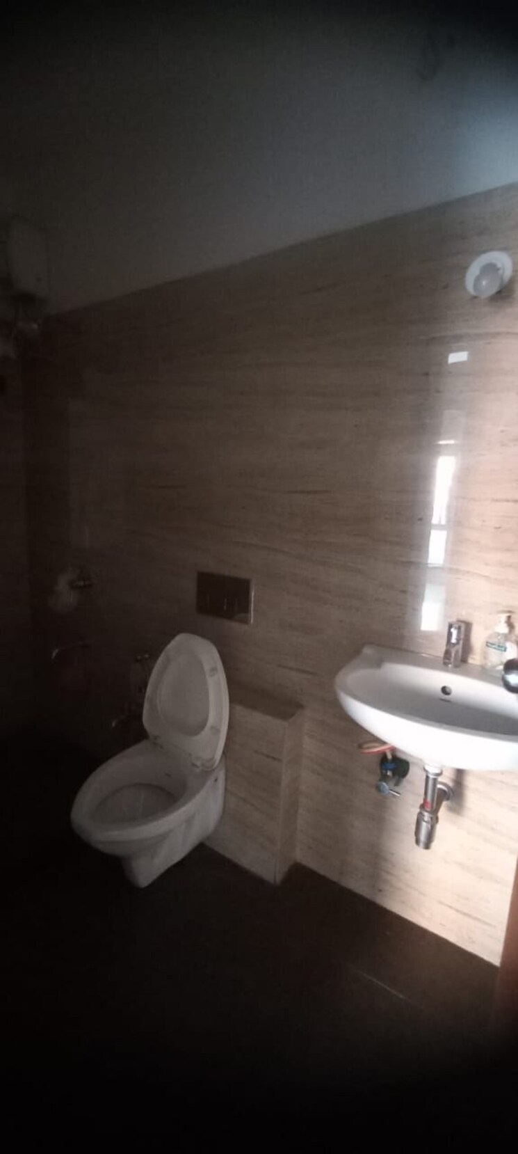 Bathroom, ravi-chs-kandivali 1 Bedroom 485 Sq.Ft. Apartment In Kandivali West Mumbai 6328832