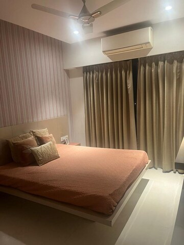 Bedroom in 3 BHK Apartment at Rustomjee Elita, Juhu – for Rent