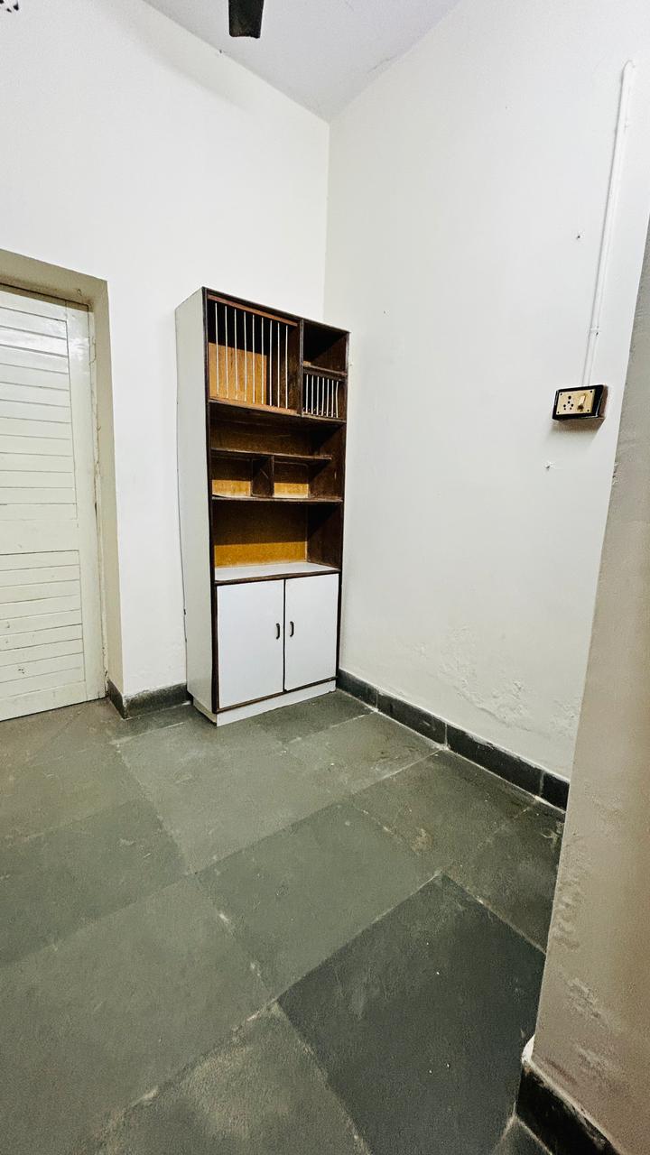 Rental 1 Bedroom 600 Sq.Ft. Apartment in Gurukul Ahmedabad 6338565