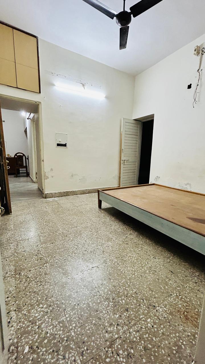 Rental 1 Bedroom 600 Sq.Ft. Apartment in Gurukul Ahmedabad 6338565