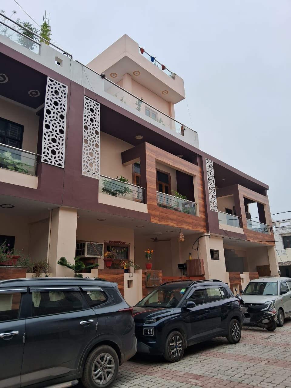 Rental 2 Bedroom 1450 Sq.Ft. Independent House in LDA Tulip Residency