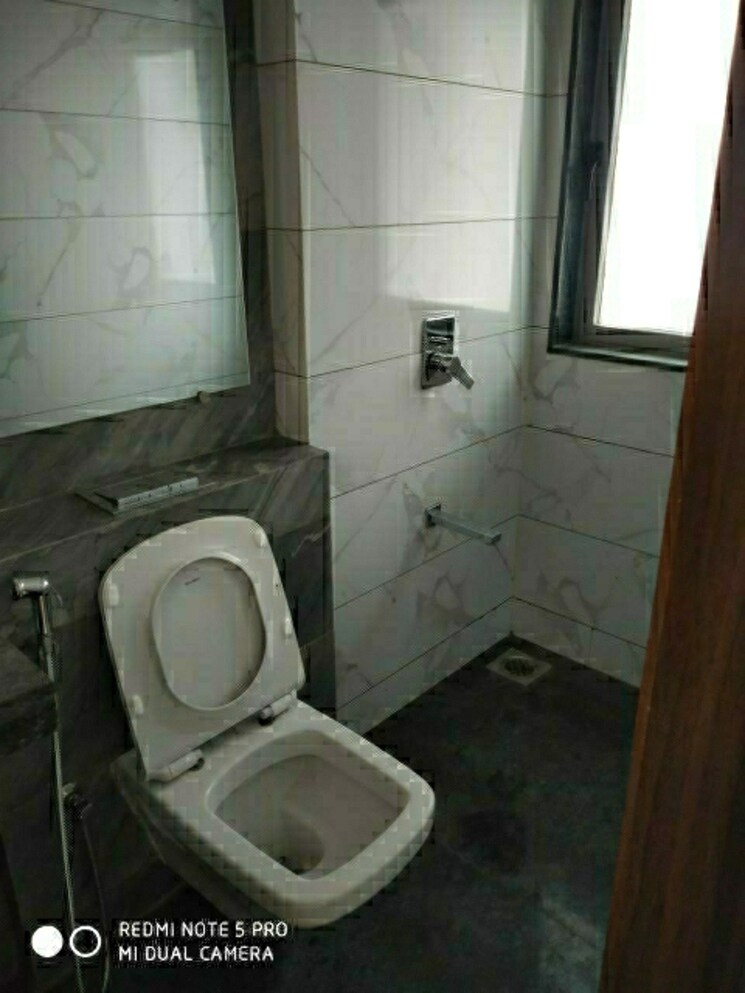 Bathroom, soham-crystal-spires 2 Bedroom 776 Sq.Ft. Apartment In Ghodbunder Road Thane 6342391