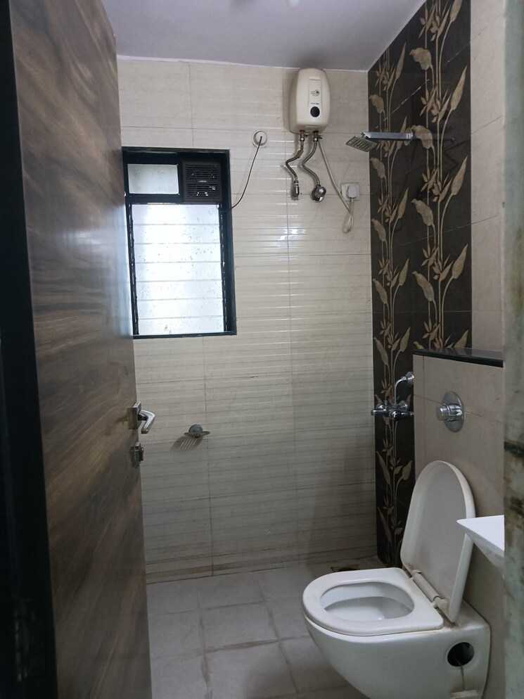 Bathroom, shree-new-vaishali-apartment 2 Bedroom 685 Sq.Ft. Apartment In Kandivali West Mumbai 6344177