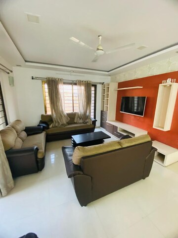 Room in 3 BHK Apartment at Kool Homes Solitaire II, Kondhwa – for Rent
