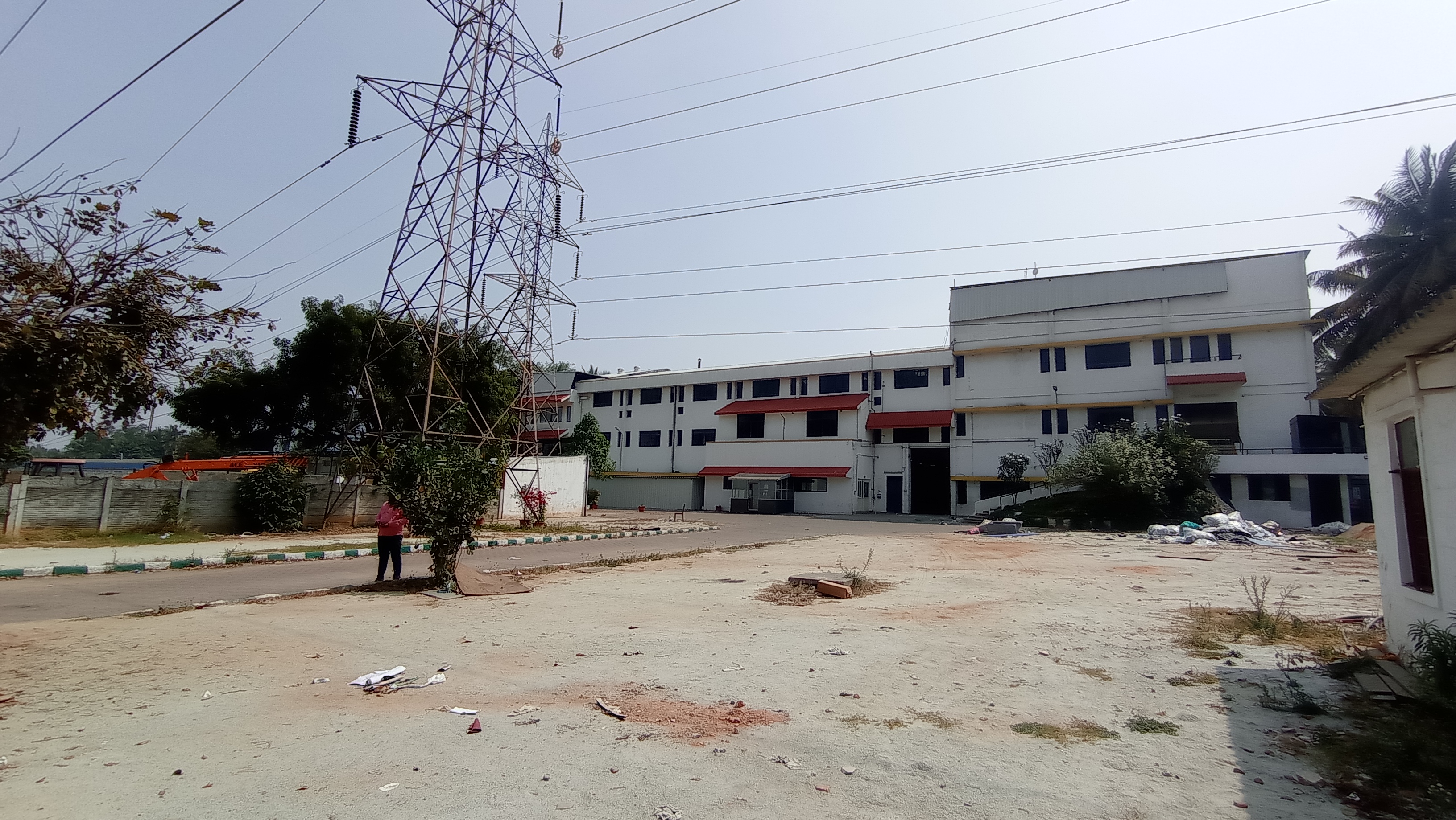 Rental Commercial Warehouse 50000 Sq.Ft. in Peenya Industrial Area