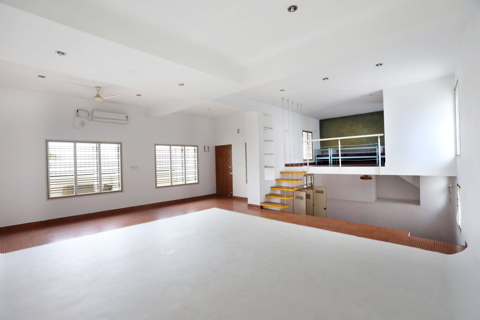 Rental Commercial Office Space 1000 Sq.Ft. in Hrbr Layout Bangalore