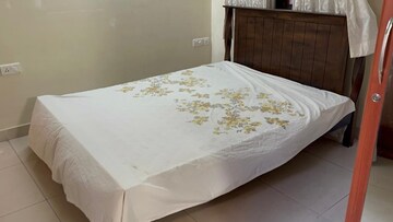 Bedroom in 3 BHK Apartment at Embassy Habitat, Palace Road – for Rent