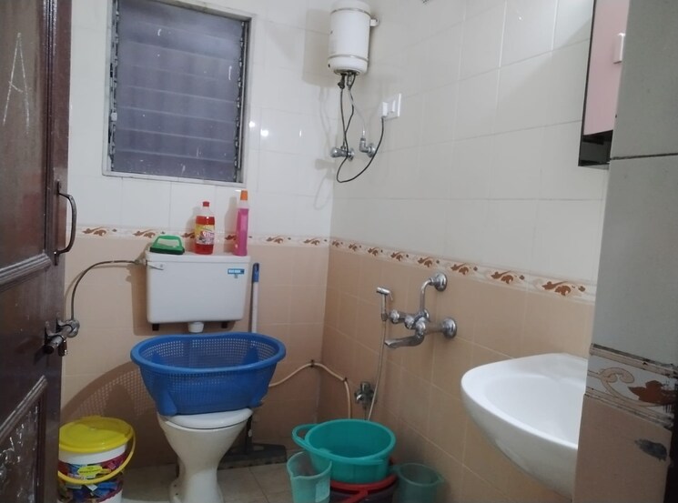 Bathroom, kabra-hyde-park 2 Bedroom 1025 Sq.Ft. Apartment In Manpada Thane 6358654