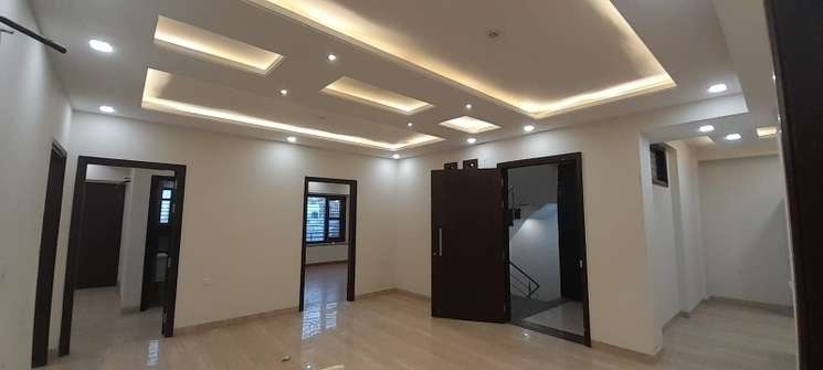 3 Bedroom 250 Sq.Yd. Builder Floor in Sector 17 Faridabad