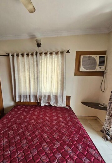 Study Room in 3 BHK Penthouse at Green Valley CHS, Wanwadi – for Sale