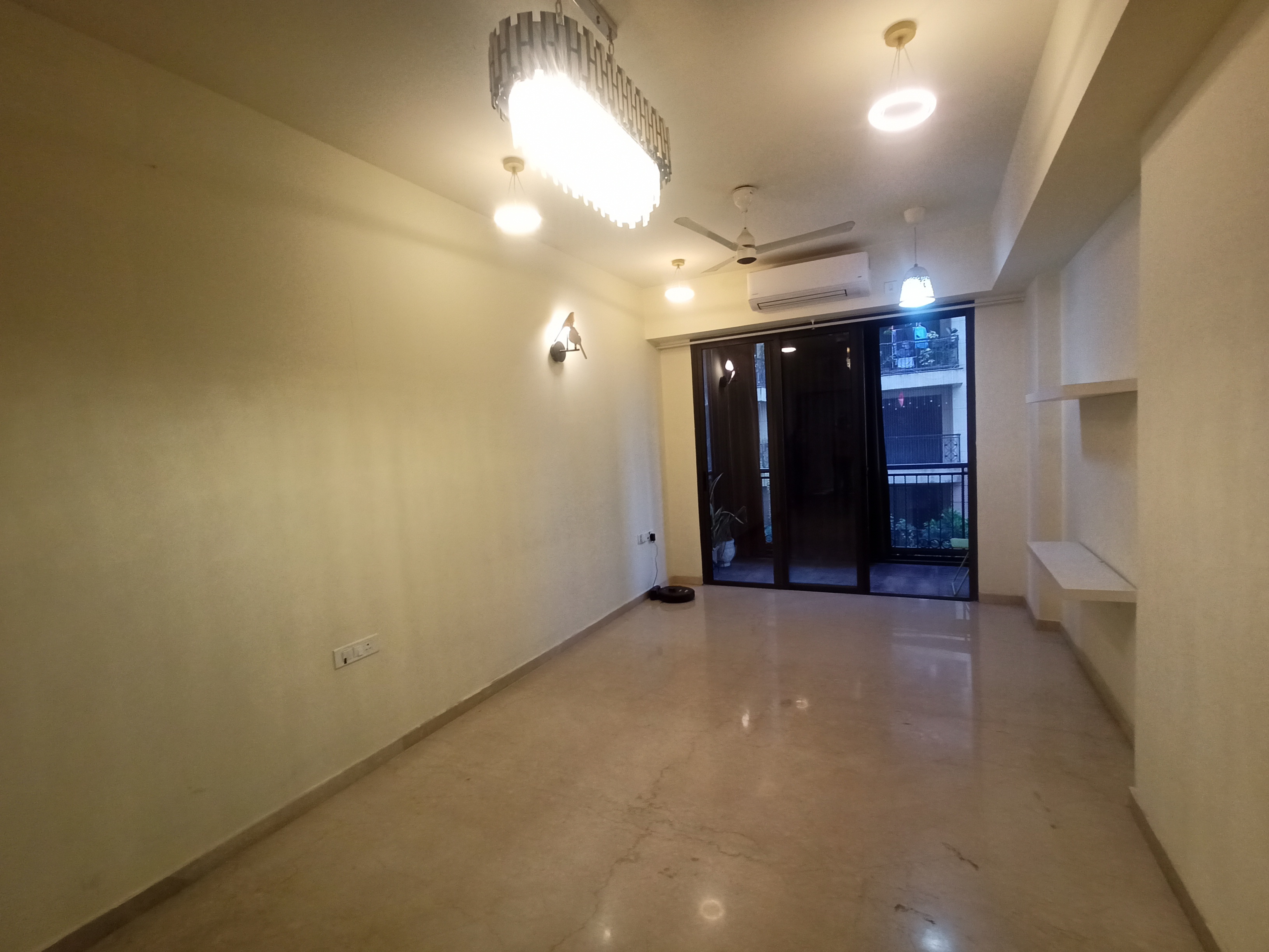 Rental 2 Bedroom 850 Sq.Ft. Apartment in Lodha Sterling, Kolshet Road