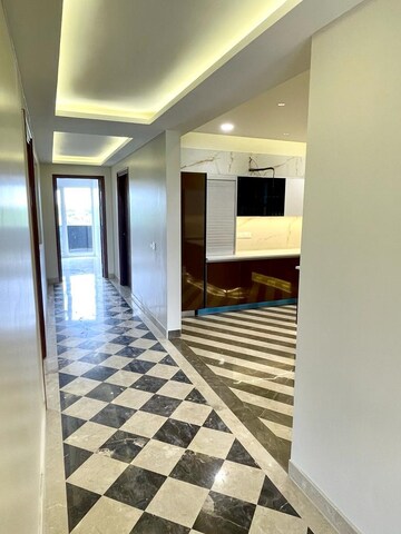 Building Lobby in 4 BHK Builder Floor at Sector 23 – for Rent