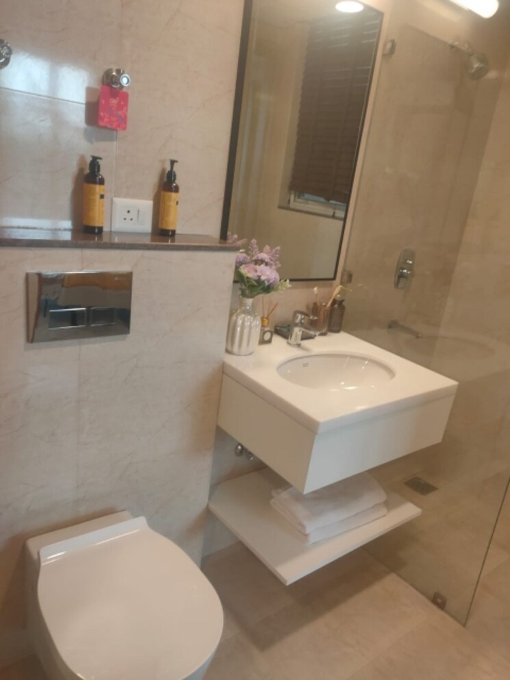 Bathroom, lodha-acenza 4 Bedroom 2195 Sq.Ft. Apartment In Andheri East Mumbai 6361721