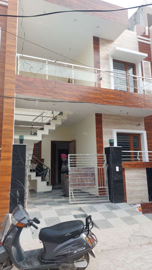 Resale 3 Bedroom 107 Sq.Yd. Independent House in Sector 127 Mohali
