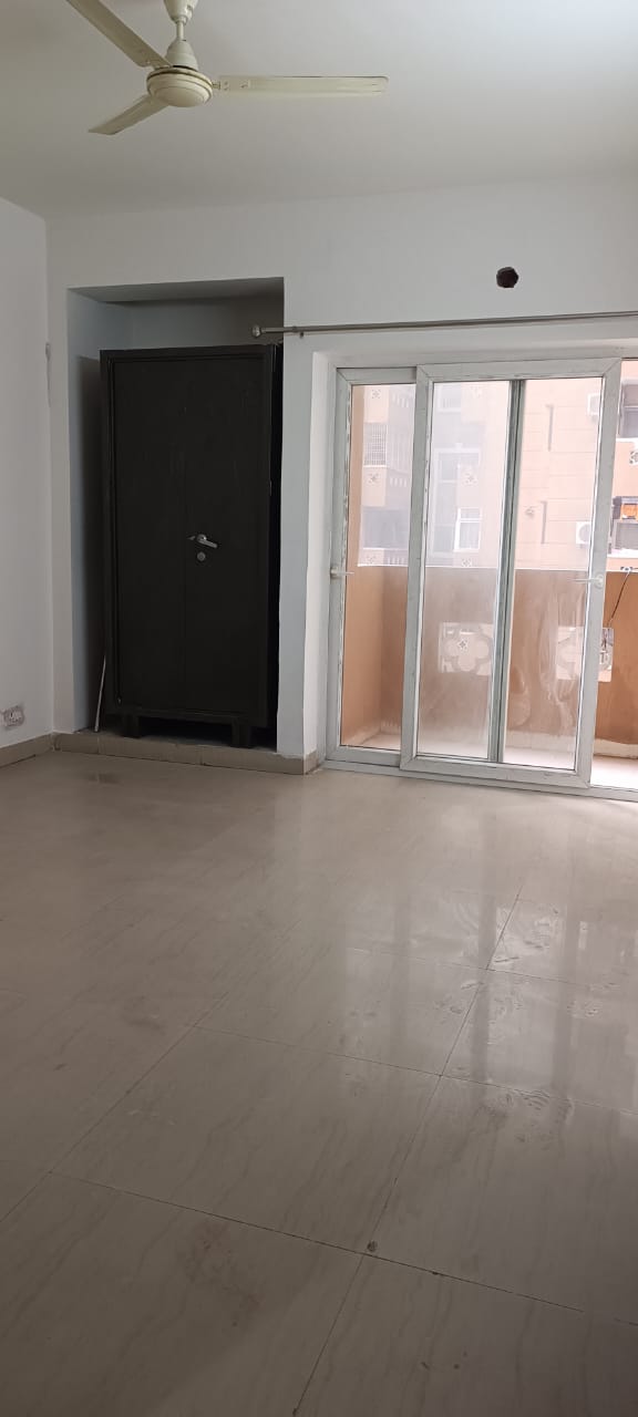 Rental 3 Bedroom 1550 Sq.Ft. Apartment in Gardenia Golf City, Sector 75