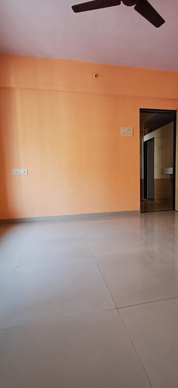 Room in 1 BHK Apartment at Mayurs Nature Glory, Kalwa – for Rent