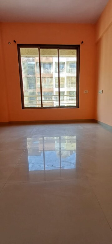 Room in 1 BHK Apartment at Mayurs Nature Glory, Kalwa – for Rent