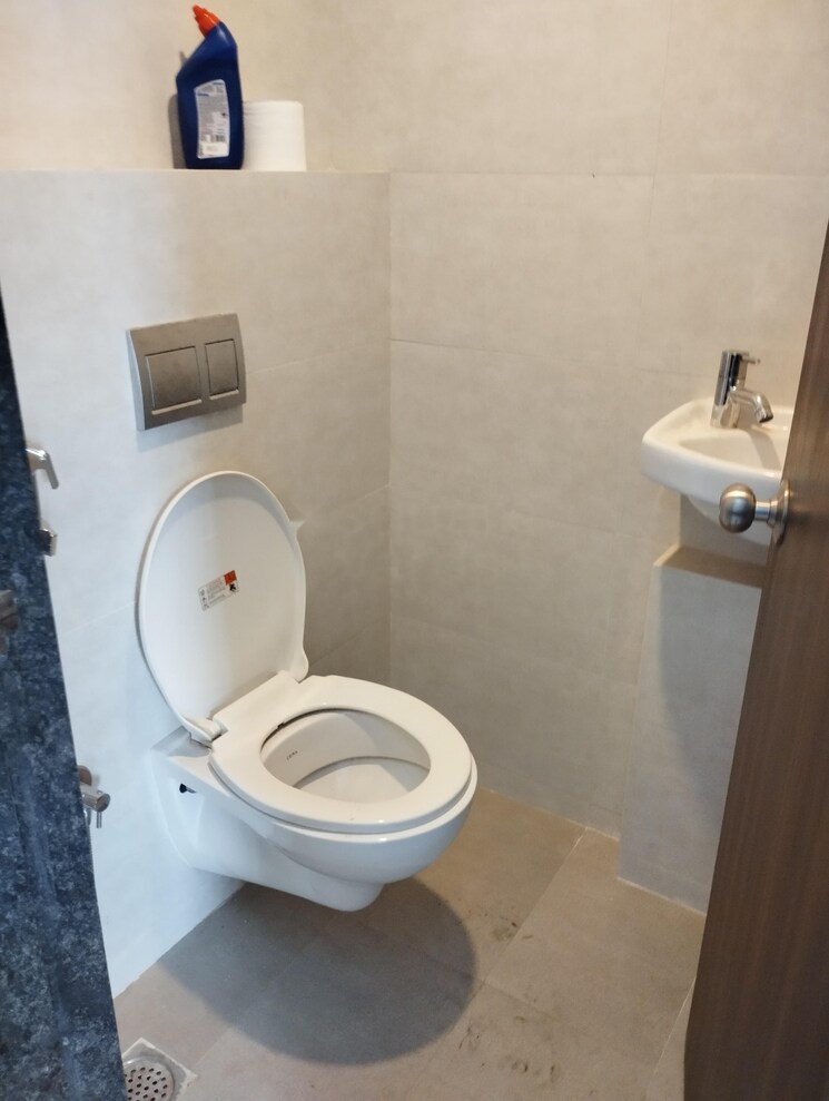 Bathroom, lodha-quality-home-tower-2 2 Bedroom 475 Sq.Ft. Apartment In Majiwada Thane 6371263