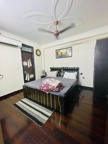 Bedroom in 3 BHK Apartment at Dwarka Mor – for Rent