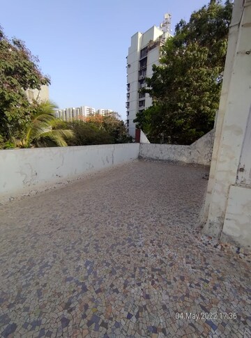 Terrace in 5 BHK Villa at Juhu Abhishek Chs Ltd, Andheri West – for Sale
