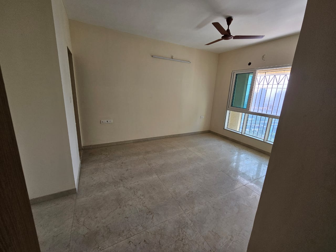 Rental 2 Bedroom 720 Sq.Ft. Apartment in Sheth Vasant Lawns, Majiwada